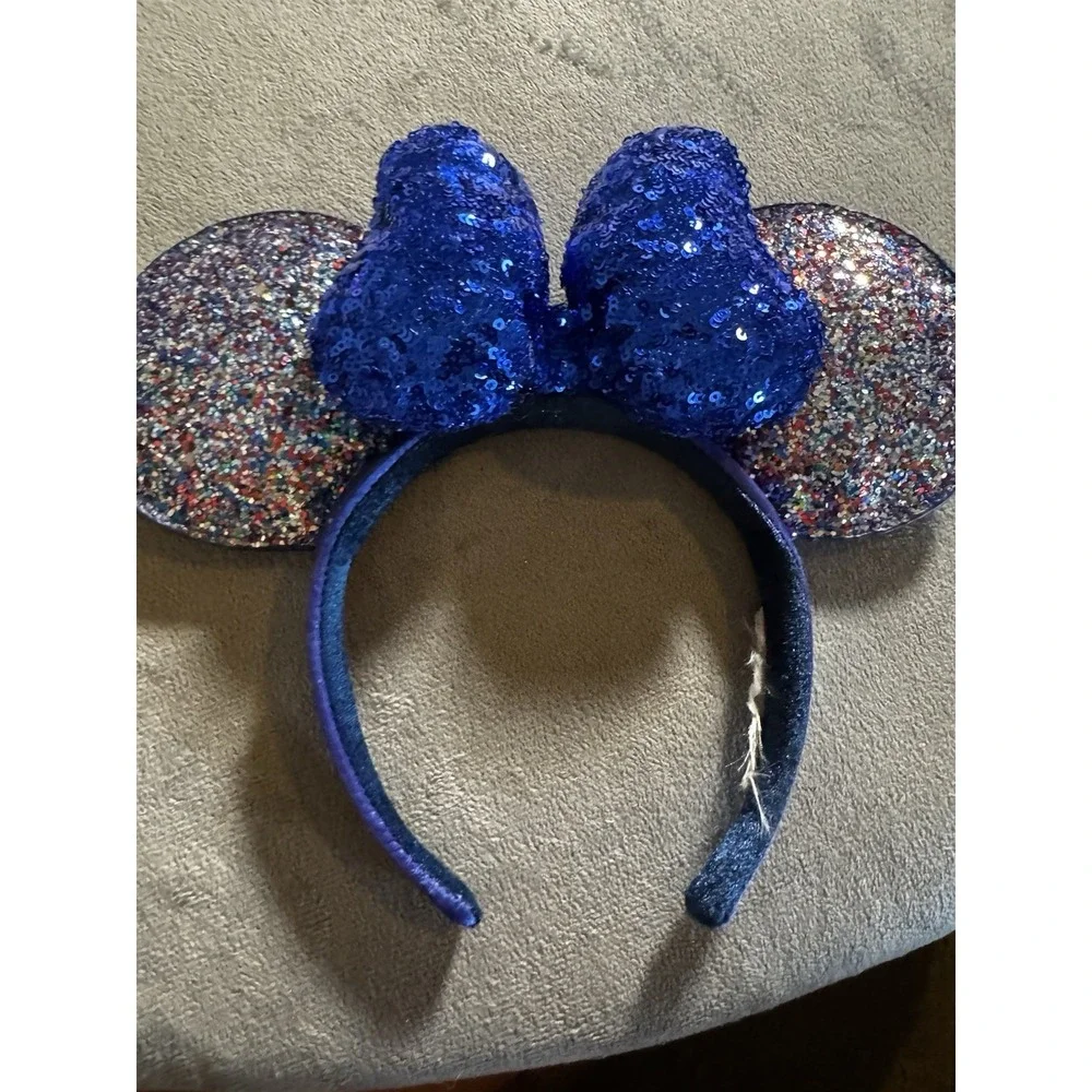 Disney World Mickey Mouse Ears Headband  2020 Sparkles And Sequins Worn 1 CT3